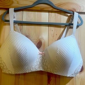 Ladies lane Bryant bra size 40 dd